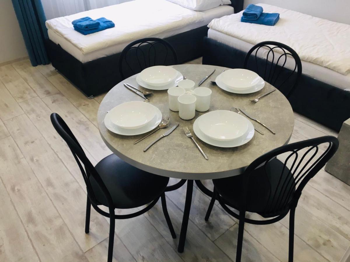 Welcome Apartments В Центре Uzhhorod Bagian luar foto