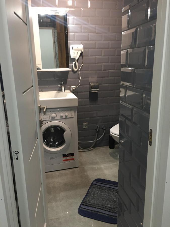 Welcome Apartments В Центре Uzhhorod Bagian luar foto